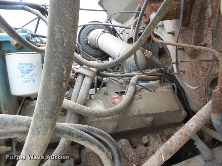 image for item DB1308 1980 International 1854 service truck