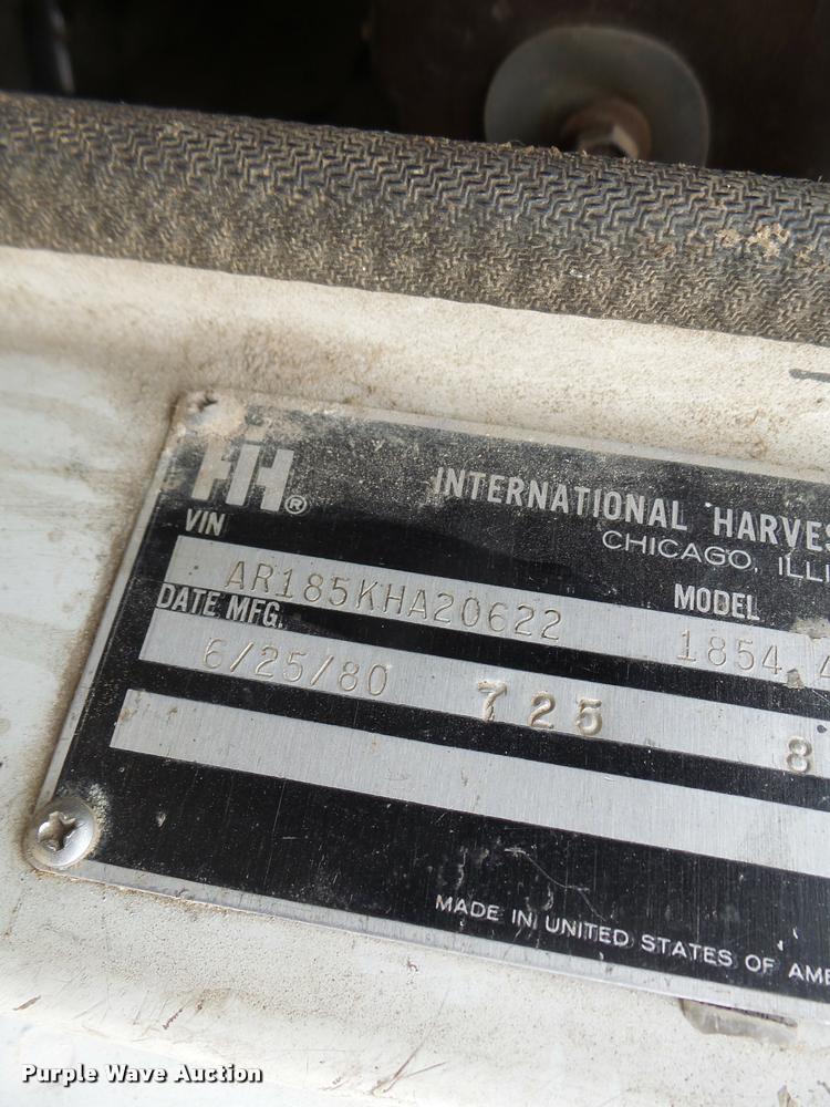 image for item DB1308 1980 International 1854 service truck