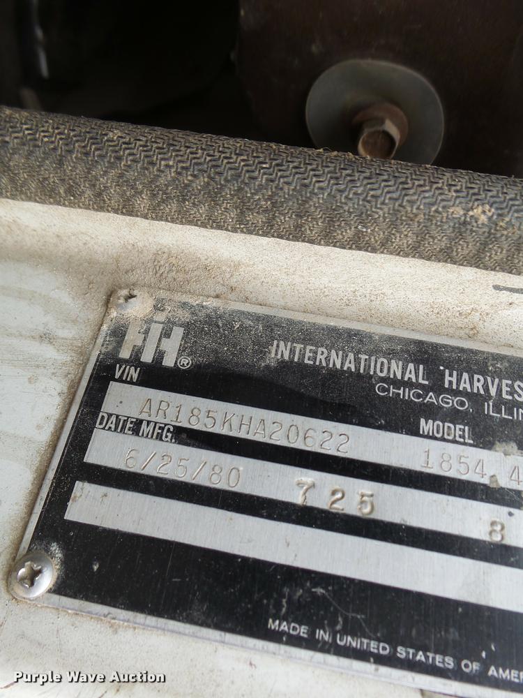 image for item DB1308 1980 International 1854 service truck