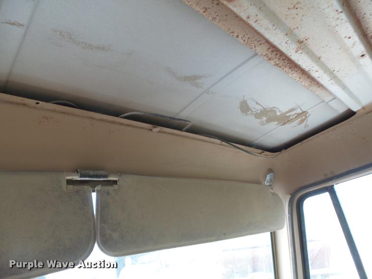 image for item DB1308 1980 International 1854 service truck