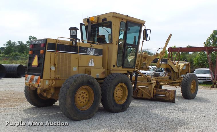 image for item DB1348 2002 Caterpillar 12H motor grader