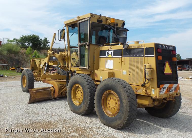 image for item DB1348 2002 Caterpillar 12H motor grader