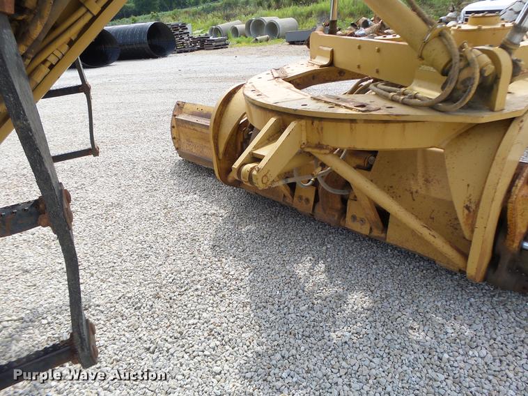 image for item DB1348 2002 Caterpillar 12H motor grader