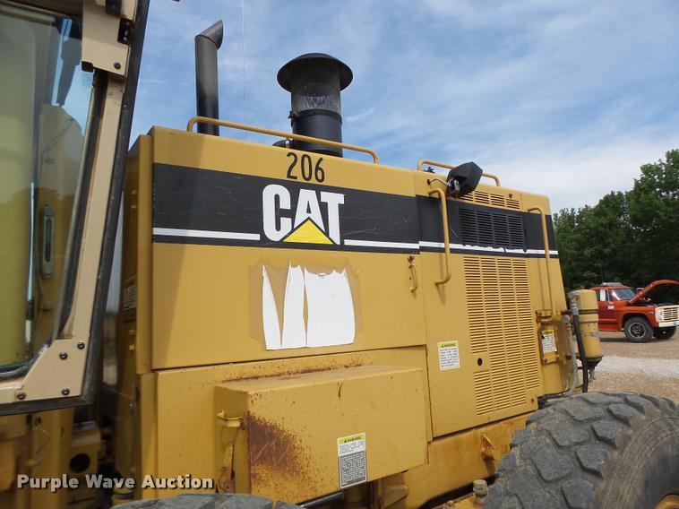 image for item DB1348 2002 Caterpillar 12H motor grader