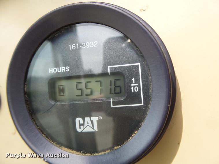 image for item DB1348 2002 Caterpillar 12H motor grader