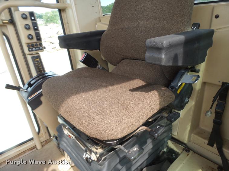 image for item DB1348 2002 Caterpillar 12H motor grader