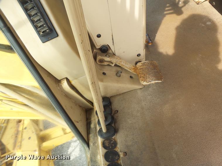 image for item DB1348 2002 Caterpillar 12H motor grader