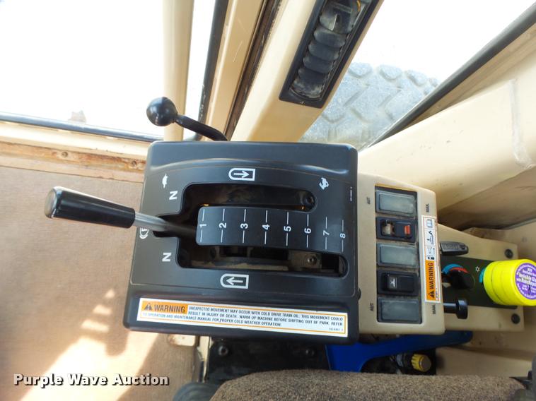 image for item DB1348 2002 Caterpillar 12H motor grader