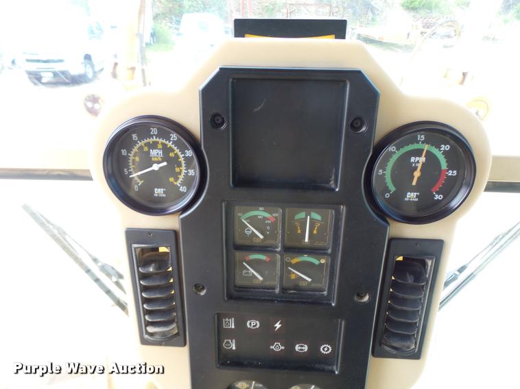 image for item DB1348 2002 Caterpillar 12H motor grader