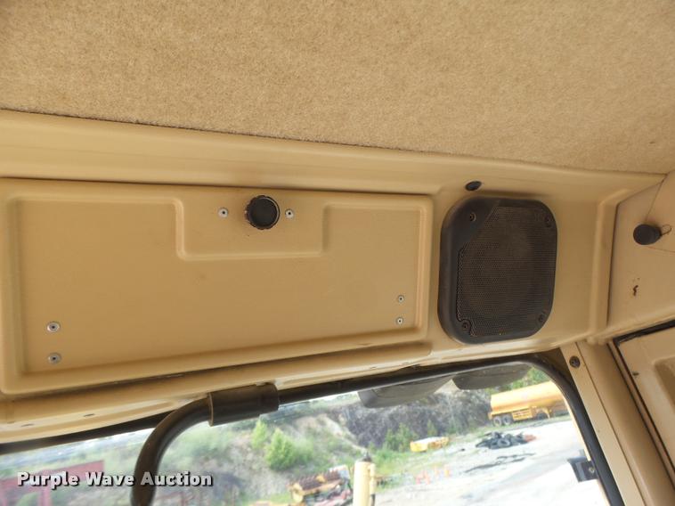 image for item DB1348 2002 Caterpillar 12H motor grader