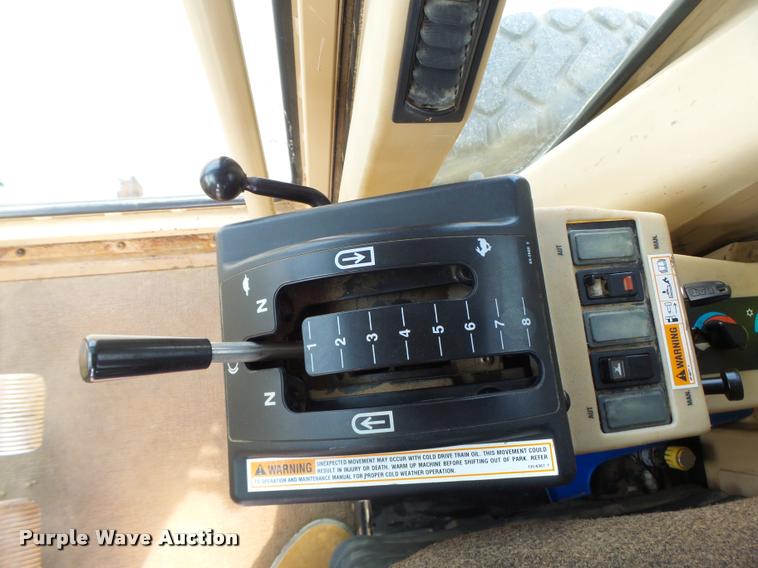 image for item DB1348 2002 Caterpillar 12H motor grader