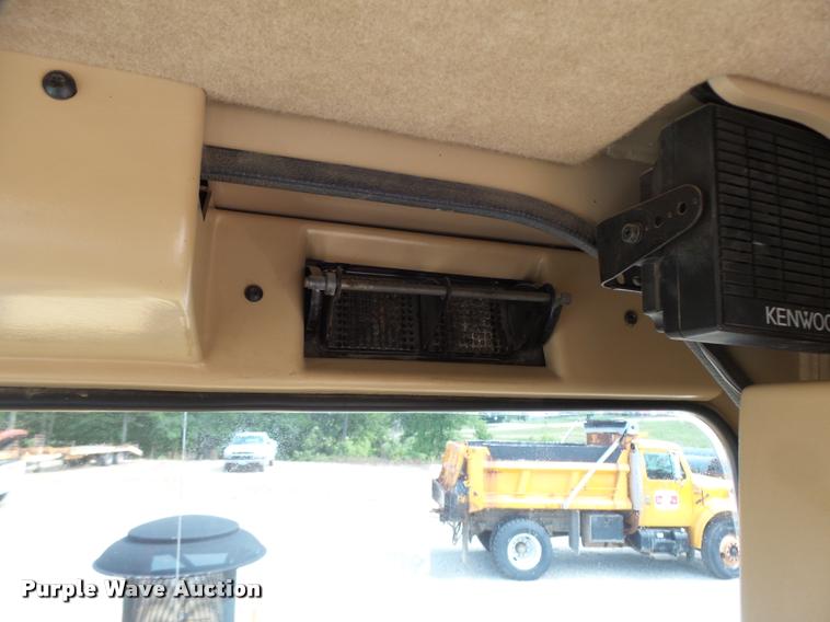 image for item DB1348 2002 Caterpillar 12H motor grader