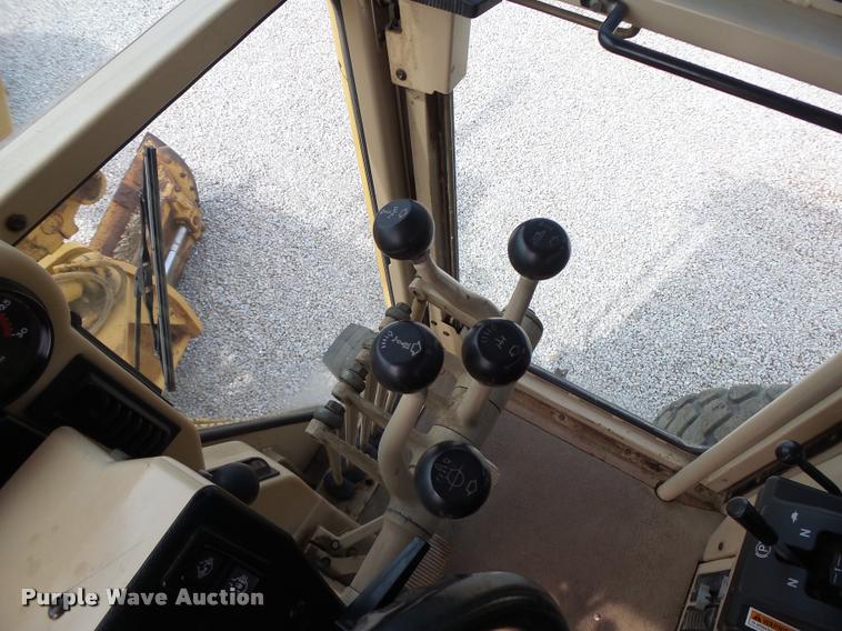 image for item DB1348 2002 Caterpillar 12H motor grader