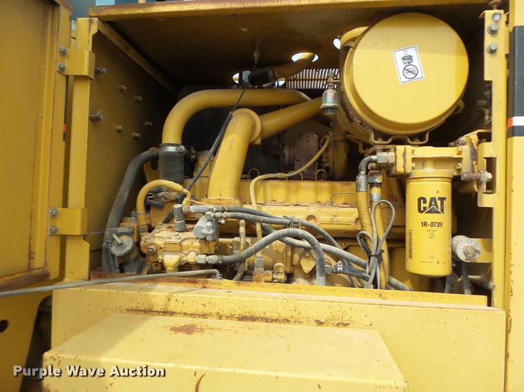 image for item DB1348 2002 Caterpillar 12H motor grader