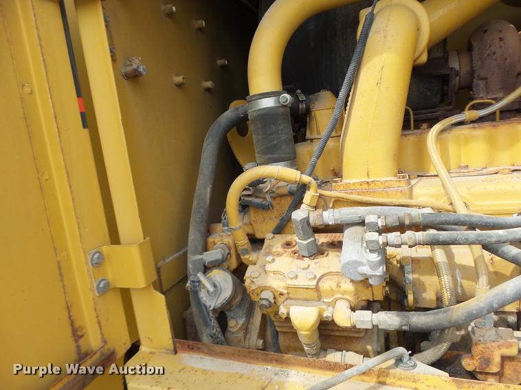 image for item DB1348 2002 Caterpillar 12H motor grader