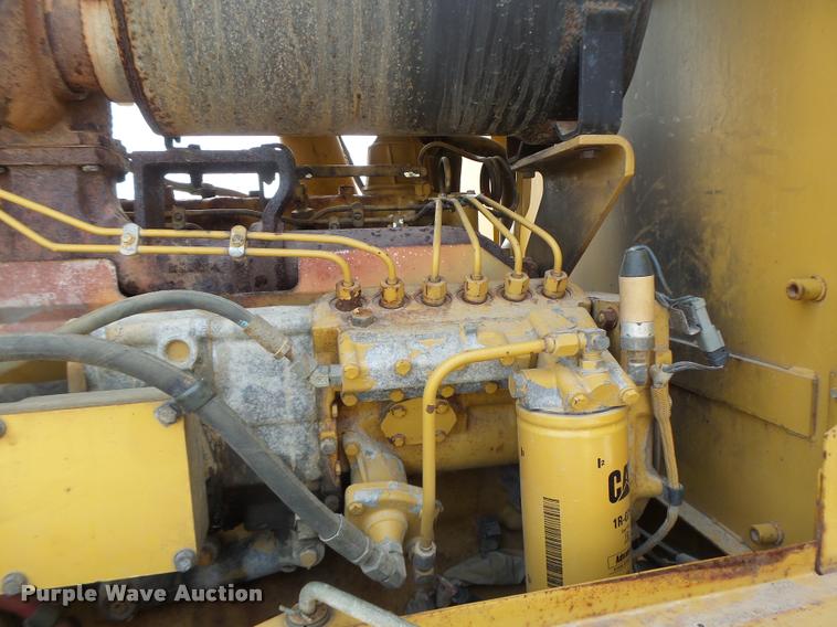 image for item DB1348 2002 Caterpillar 12H motor grader