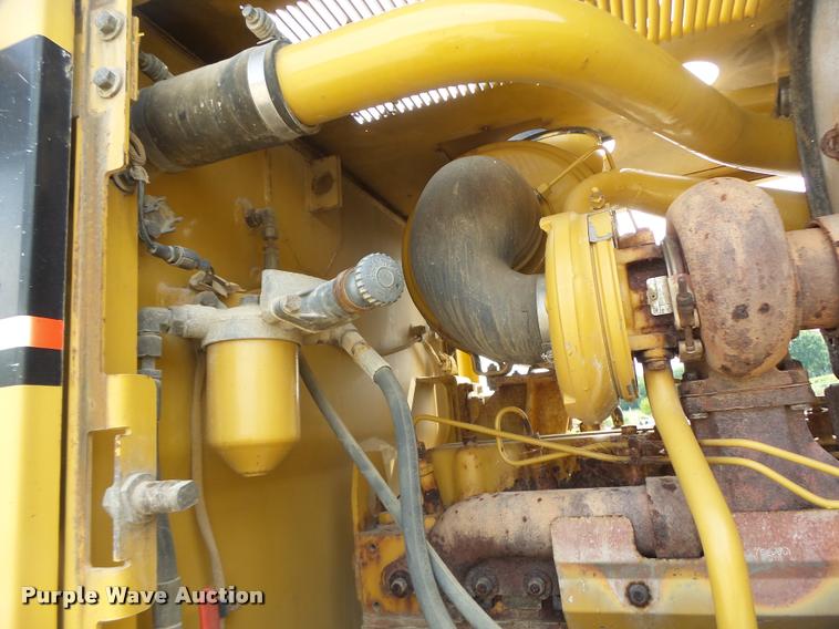 image for item DB1348 2002 Caterpillar 12H motor grader