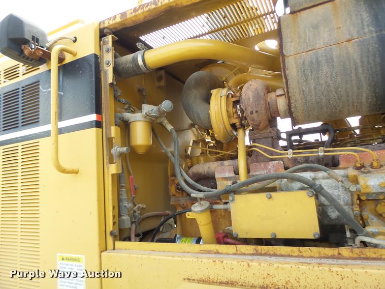 image for item DB1348 2002 Caterpillar 12H motor grader