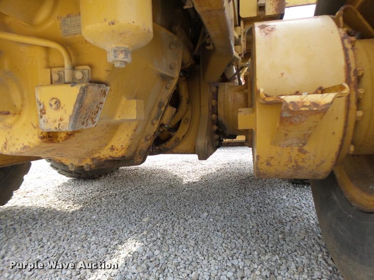 image for item DB1348 2002 Caterpillar 12H motor grader