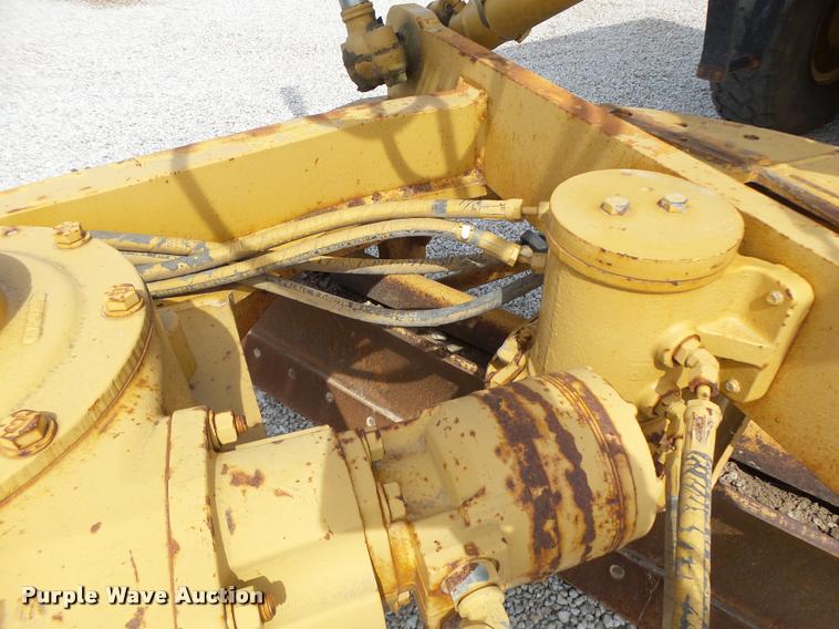 image for item DB1348 2002 Caterpillar 12H motor grader