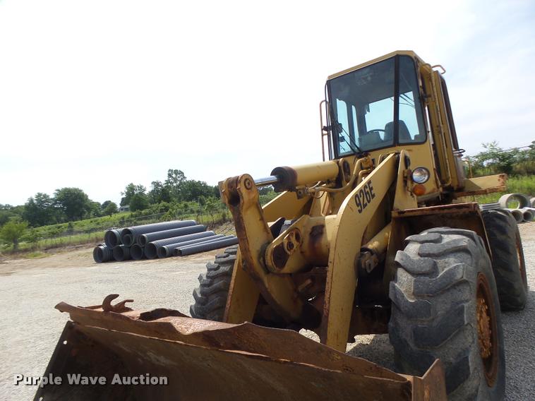 image for item DB1349 1992 Caterpillar 926E wheel loader