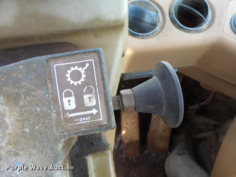 image for item DB1349 1992 Caterpillar 926E wheel loader