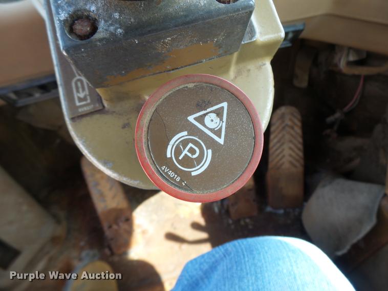 image for item DB1349 1992 Caterpillar 926E wheel loader