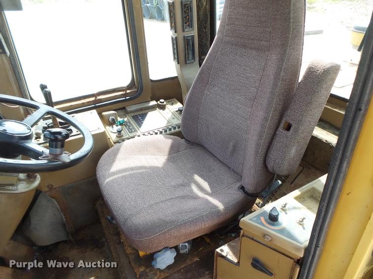 image for item DB1349 1992 Caterpillar 926E wheel loader