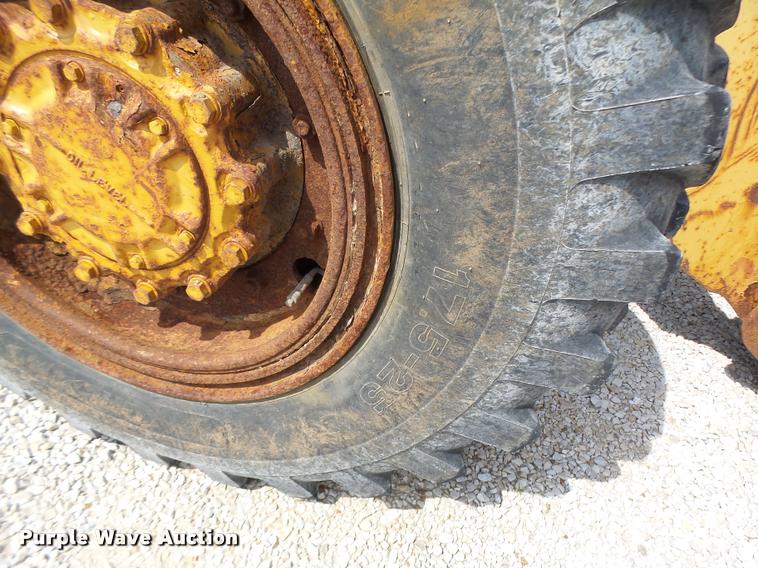 image for item DB1349 1992 Caterpillar 926E wheel loader