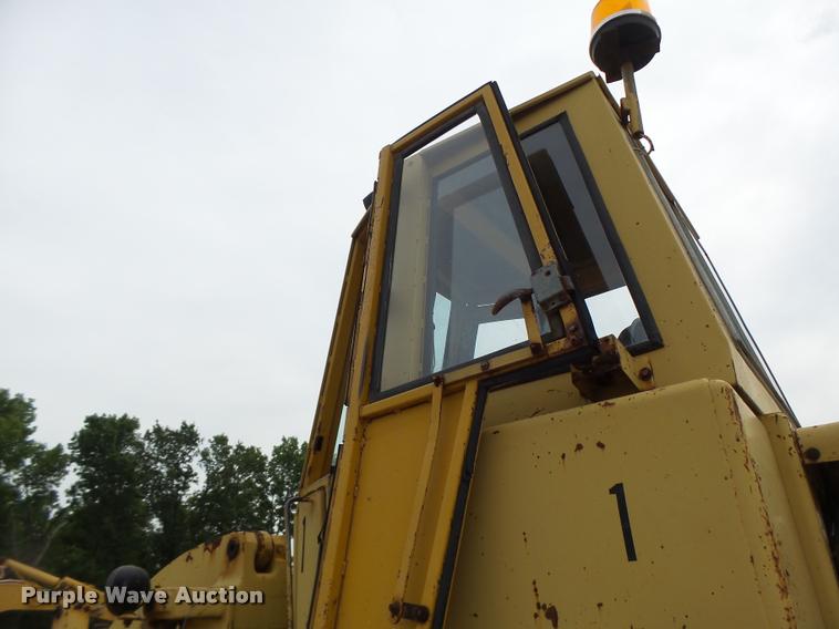 image for item DB1352 1969 Caterpillar 920 wheel loader