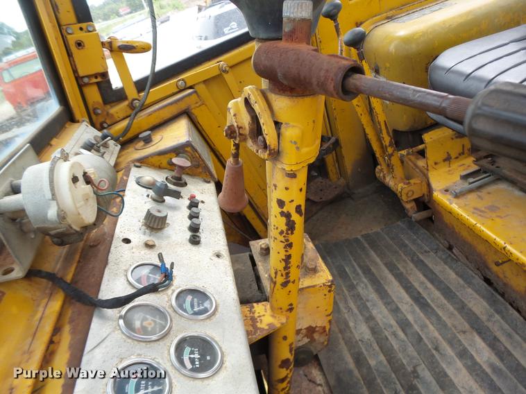 image for item DB1352 1969 Caterpillar 920 wheel loader
