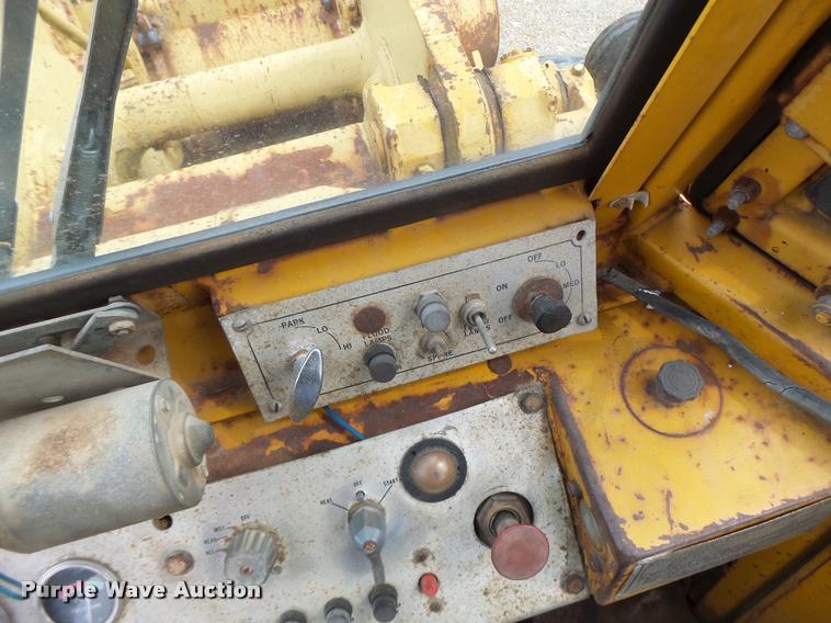 image for item DB1352 1969 Caterpillar 920 wheel loader