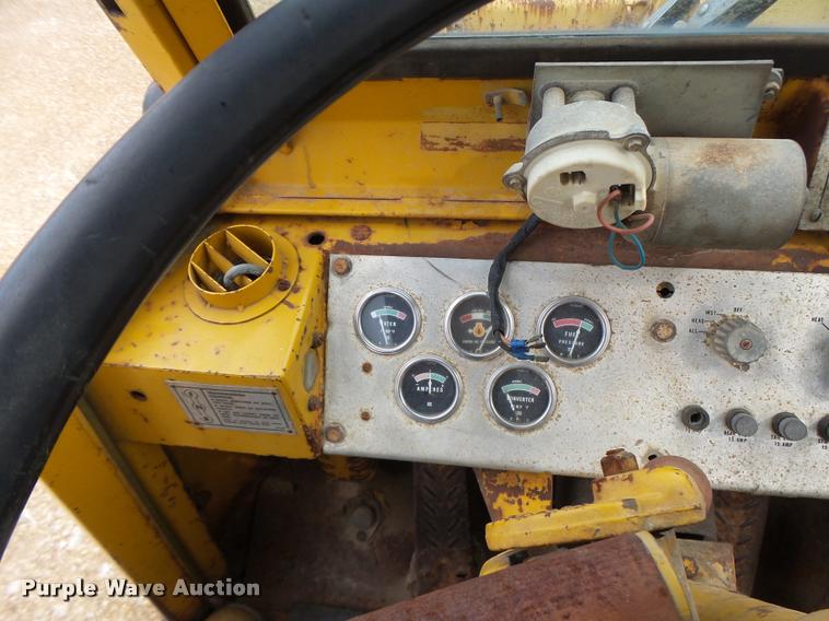 image for item DB1352 1969 Caterpillar 920 wheel loader