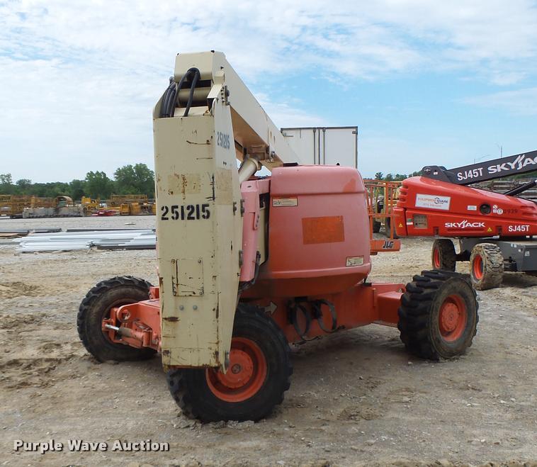 image for item DB5774 1998 JLG 600A boom lift