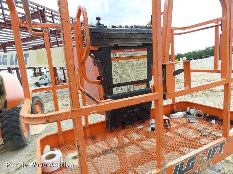 image for item DB5774 1998 JLG 600A boom lift