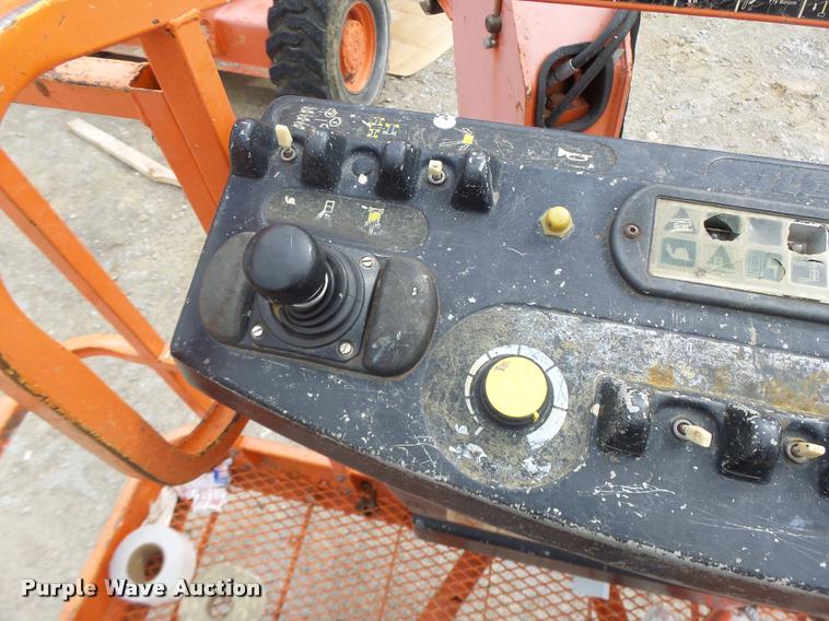 image for item DB5774 1998 JLG 600A boom lift