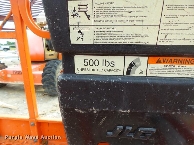 image for item DB5774 1998 JLG 600A boom lift
