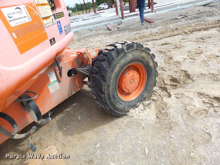 image for item DB5774 1998 JLG 600A boom lift