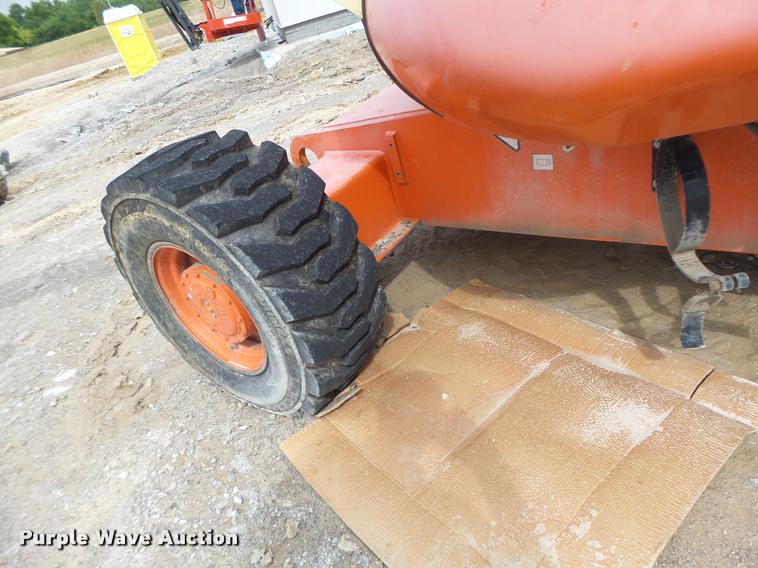 image for item DB5774 1998 JLG 600A boom lift