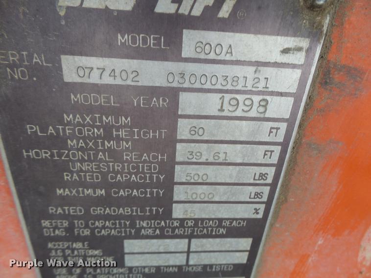 image for item DB5774 1998 JLG 600A boom lift