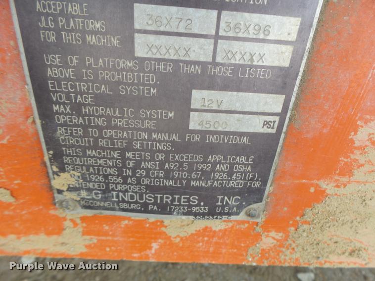 image for item DB5774 1998 JLG 600A boom lift