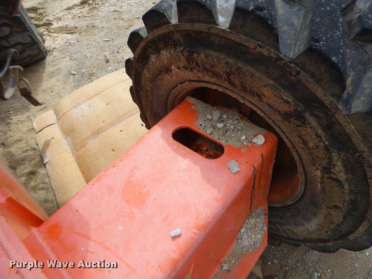 image for item DB5774 1998 JLG 600A boom lift