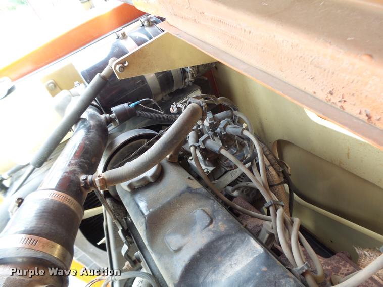 image for item DB5774 1998 JLG 600A boom lift