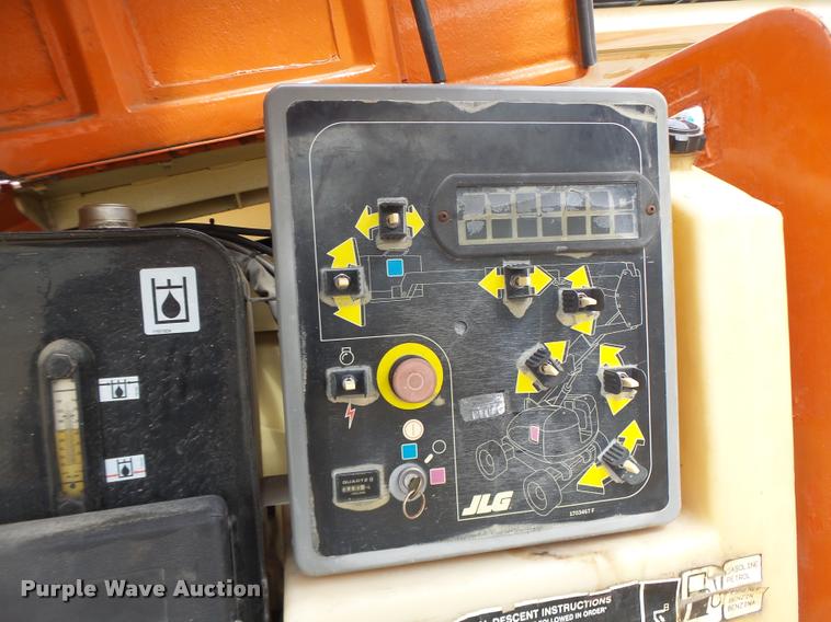 image for item DB5774 1998 JLG 600A boom lift