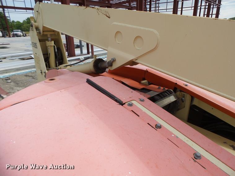 image for item DB5774 1998 JLG 600A boom lift