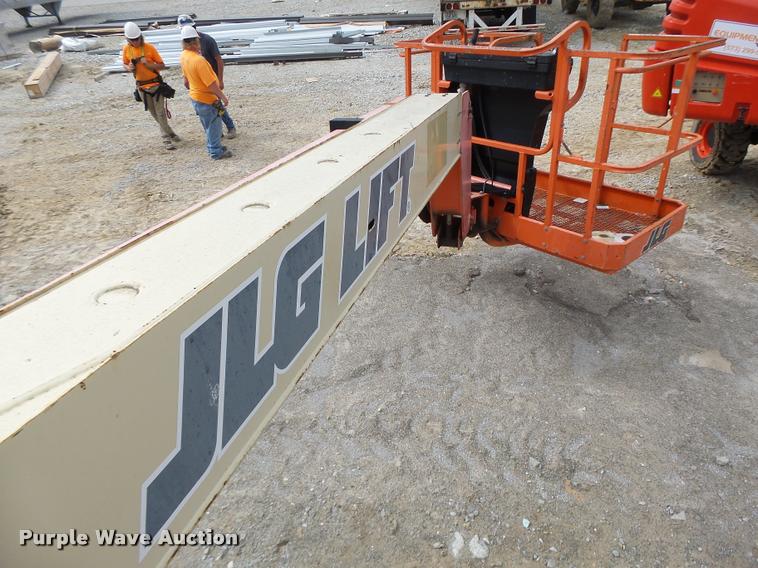 image for item DB5774 1998 JLG 600A boom lift