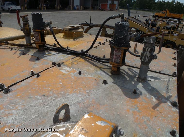 image for item DB7471 2003 Sterling Condor paint striper truck