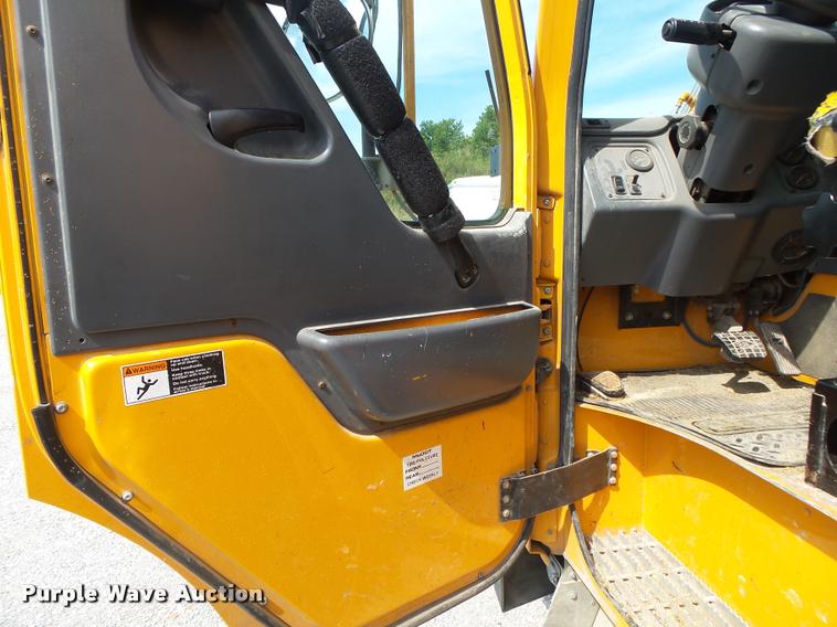 image for item DB7471 2003 Sterling Condor paint striper truck