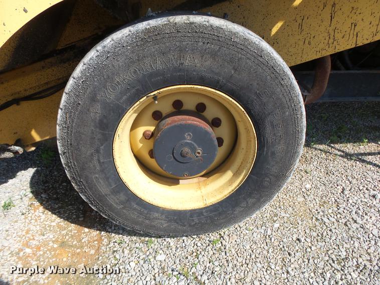 image for item DB7472 Etnyre Quad chip spreader