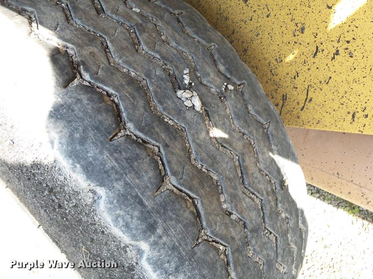 image for item DB7472 Etnyre Quad chip spreader